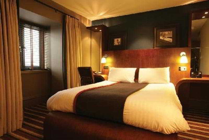 Village Hotel Cardiff Extérieur photo